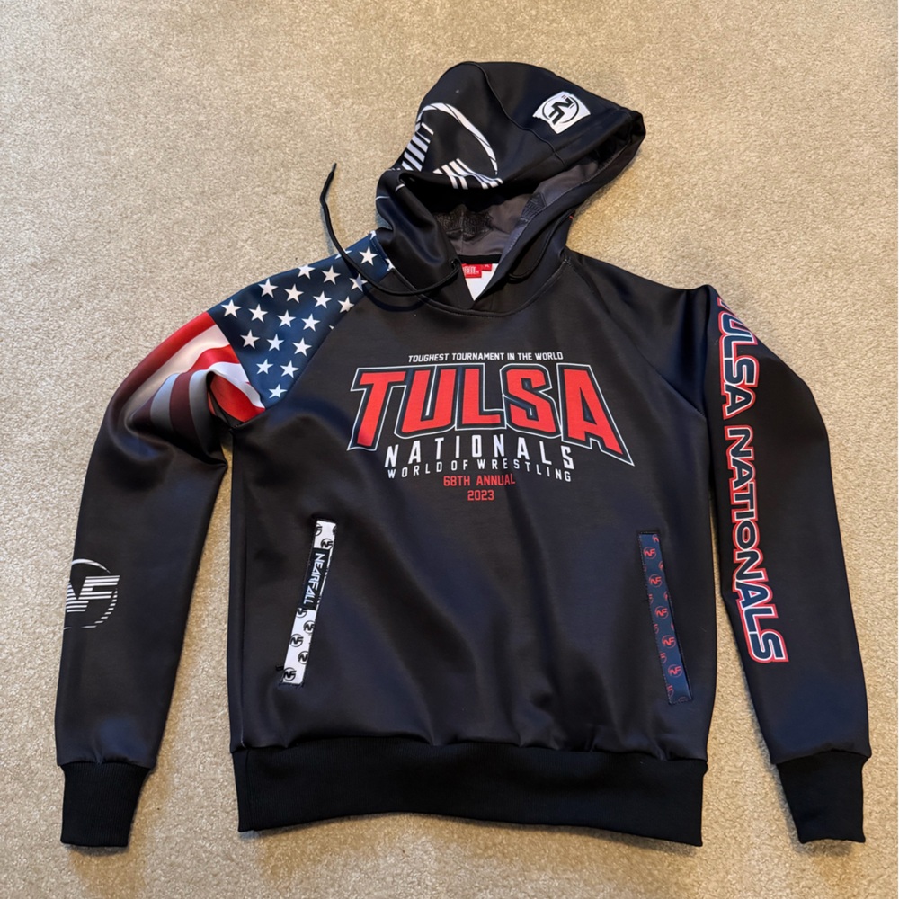 Nearfall Wrestling hoodie like new size youth large Tulsa Nationals 2023
